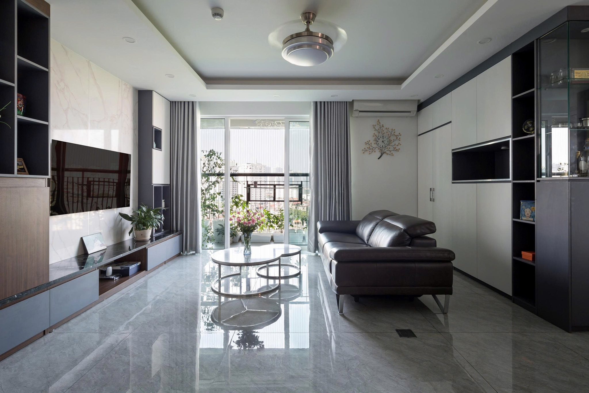 Bán căn hộ 3PN SEASONS AVENUE , nhà đẹp, có slot oto 3