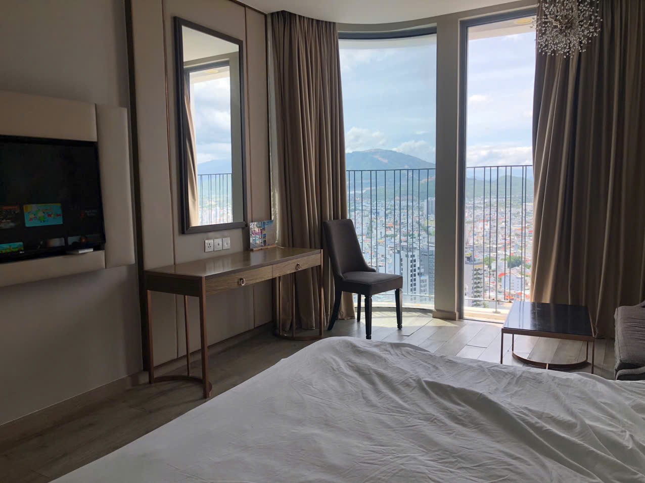 Bán căn hộ Panorama Nha Trang tầng 19 Tháp B – view phố, đang cho thuê 8tr 2