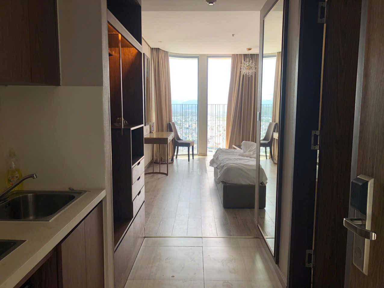 Bán căn hộ Panorama Nha Trang tầng 19 Tháp B – view phố, đang cho thuê 8tr 3