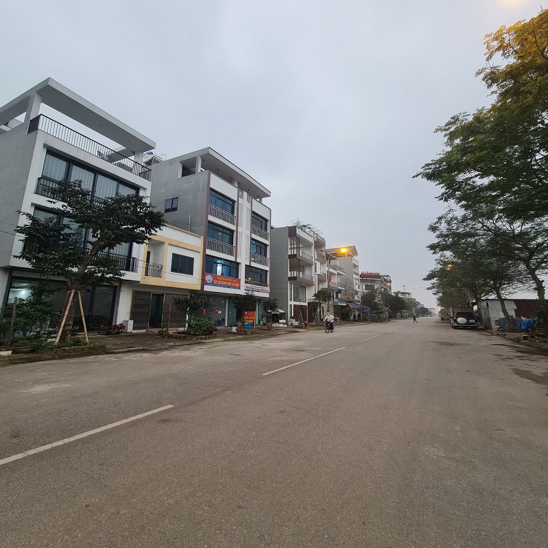 Mở bát 2026 với lô góc 60m2 Tđc Trâu Quỳ, đường 13m và 5m giá đầu tư tốt. Lh 0989894845 Tôi có lô đ