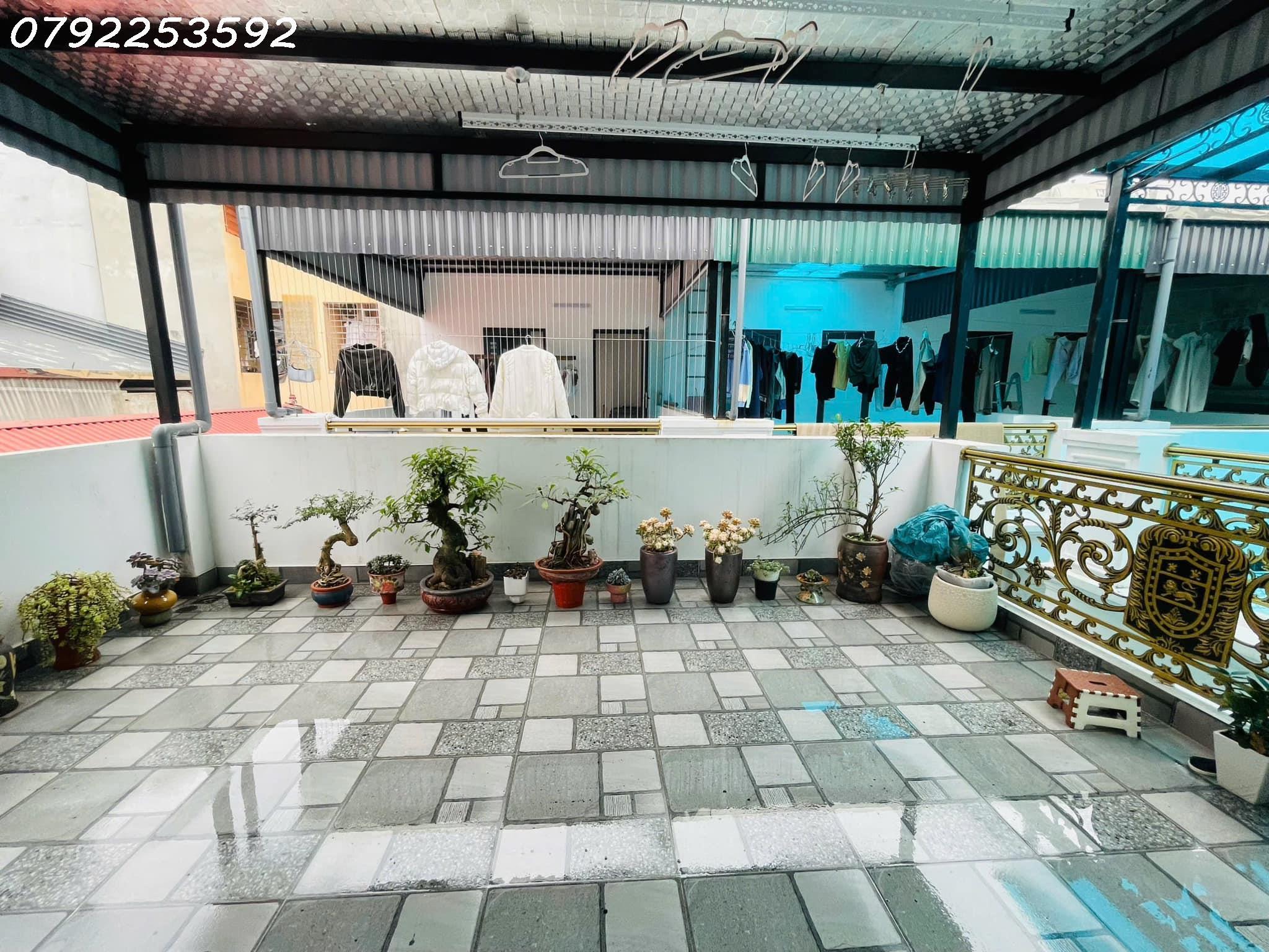 Bán Nhà Phố Trần Duy Hưng. Cầu Giấy. Diện Tích 30m. x6 Tầng. Mặt tiền 5.7m. Giá bán 14.8 tỷ. 4