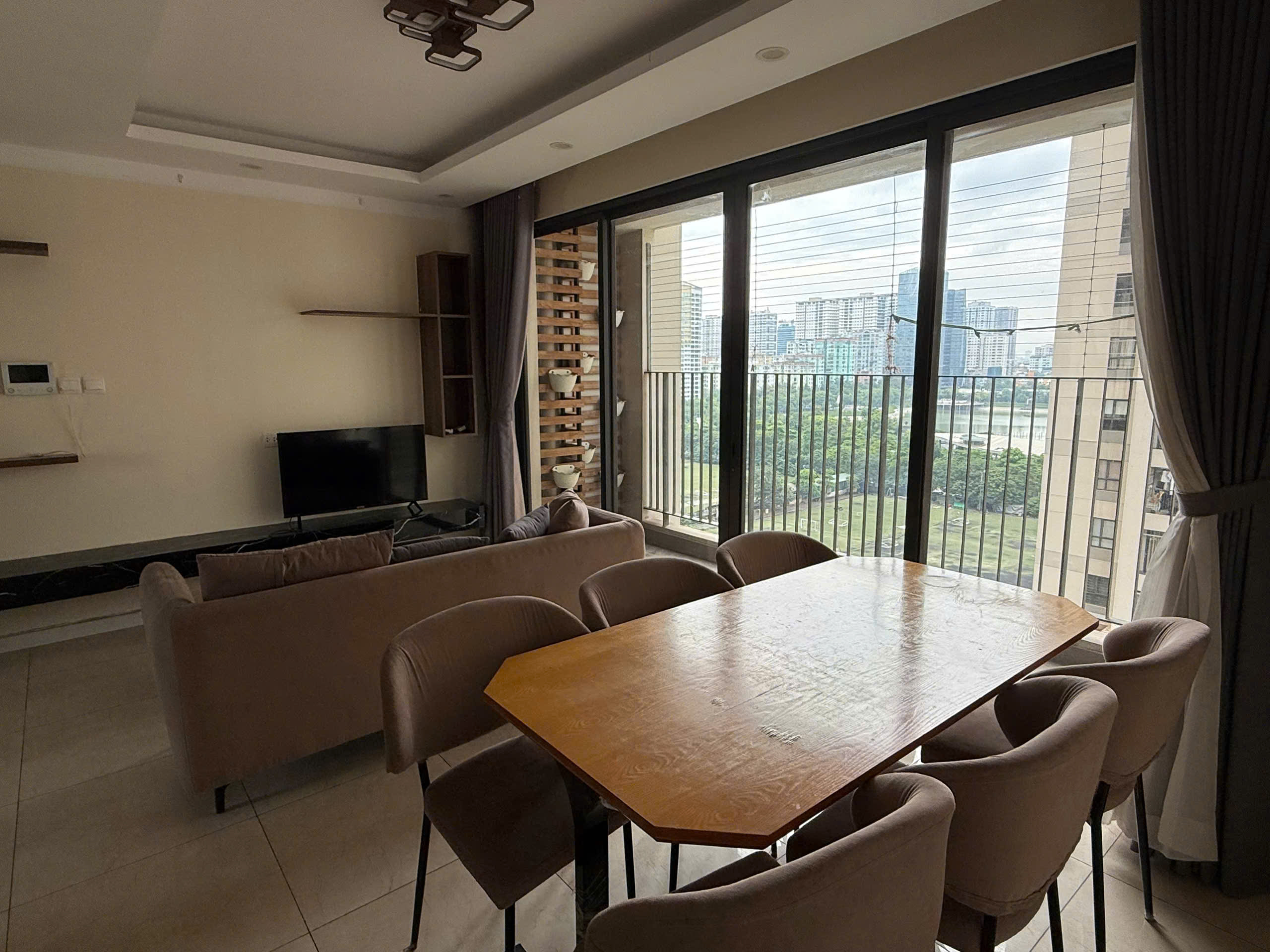 Bán căn hộ 3PN VIEW HỒ tại Vinhomes Trần Duy Hưng, chỉ 12.x t.ỷ 7