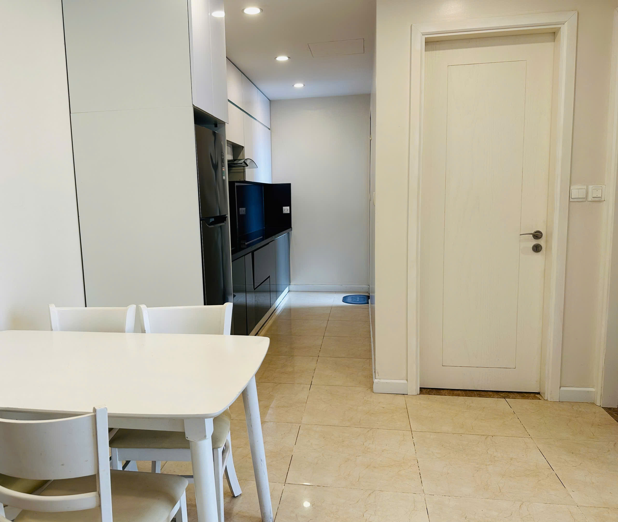 Chính chủ cần bán 2PN VINHOMES D'CAPITALE CHỈ 9.1 tỷ 3