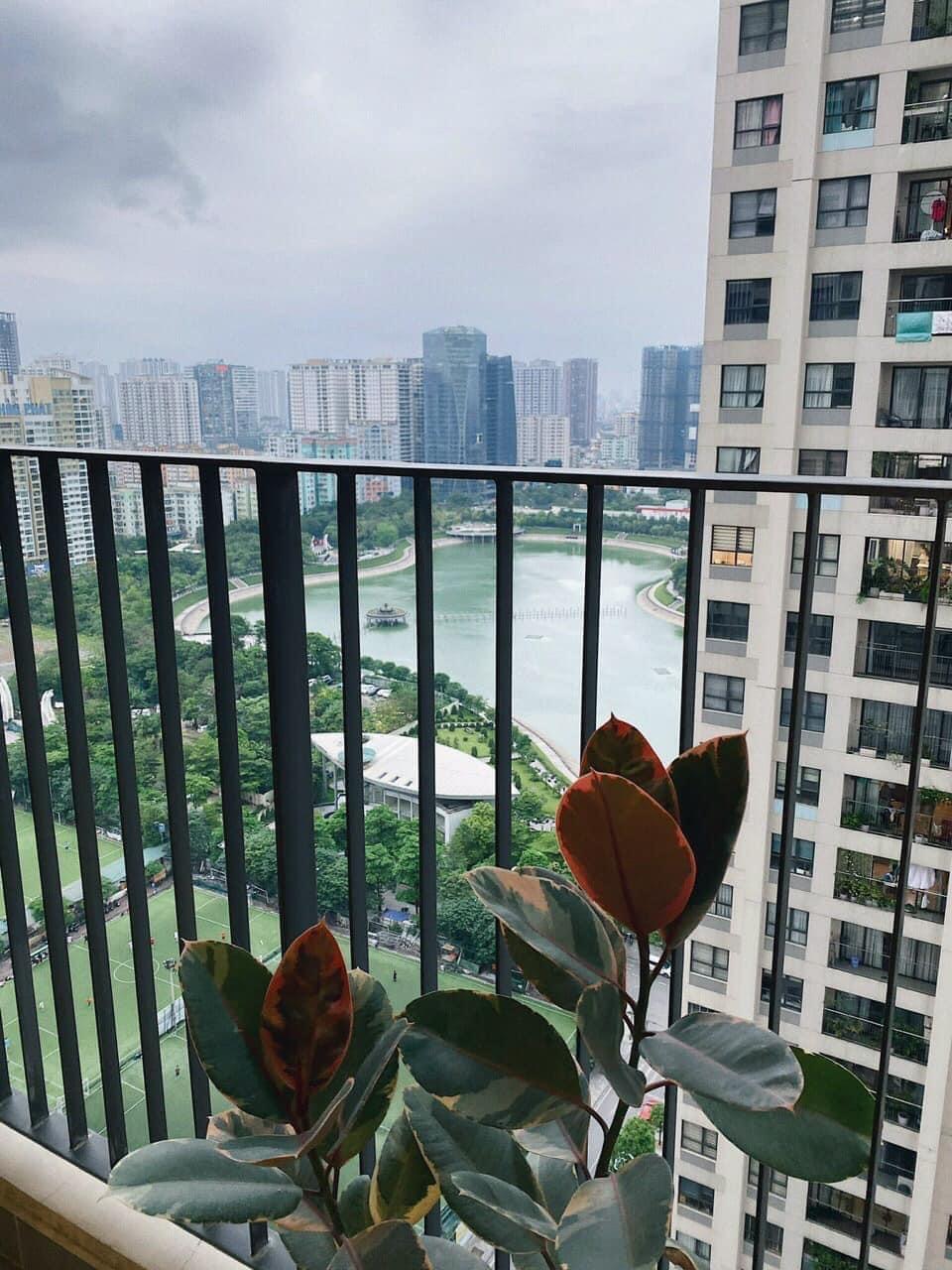 Bán căn hộ 2PN-73m2 view hồ Vinhomes D'capitale, chỉ 9 tỷ 5