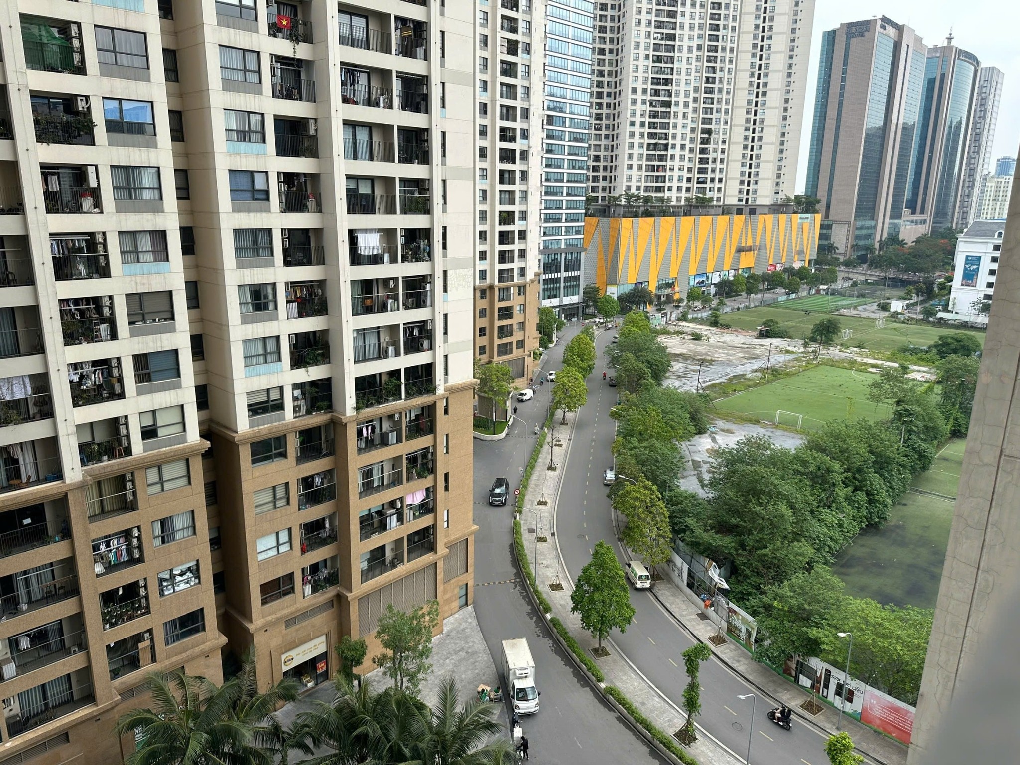 Bán căn hộ 3PN - 93m2 Vinhomes D'Capitale, giá tốt 11 tỷ 5