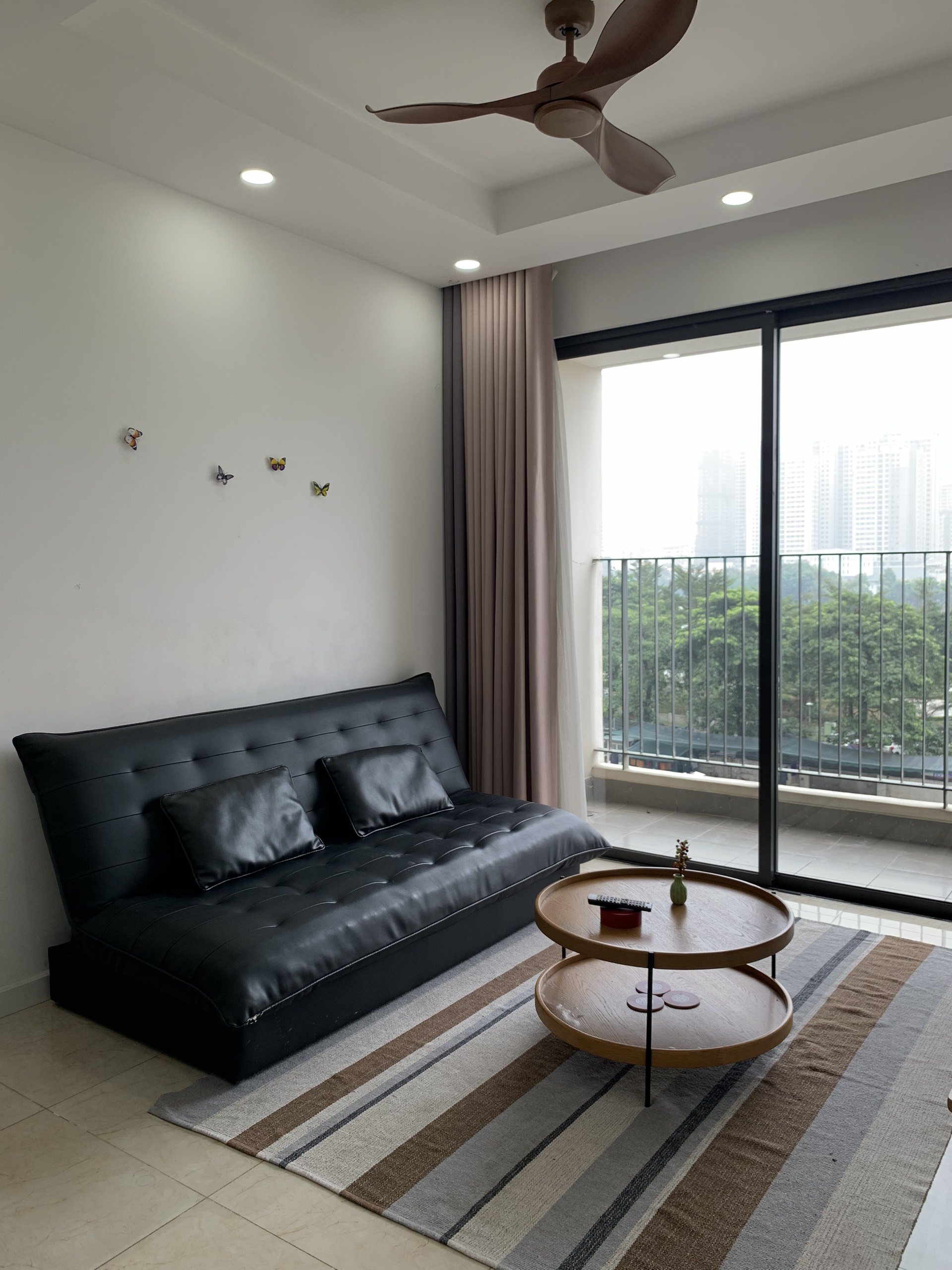 Bán căn 2PN - VIEW PHỐ tại Vinhomes D'Capitale, full đồ giá tốt 3