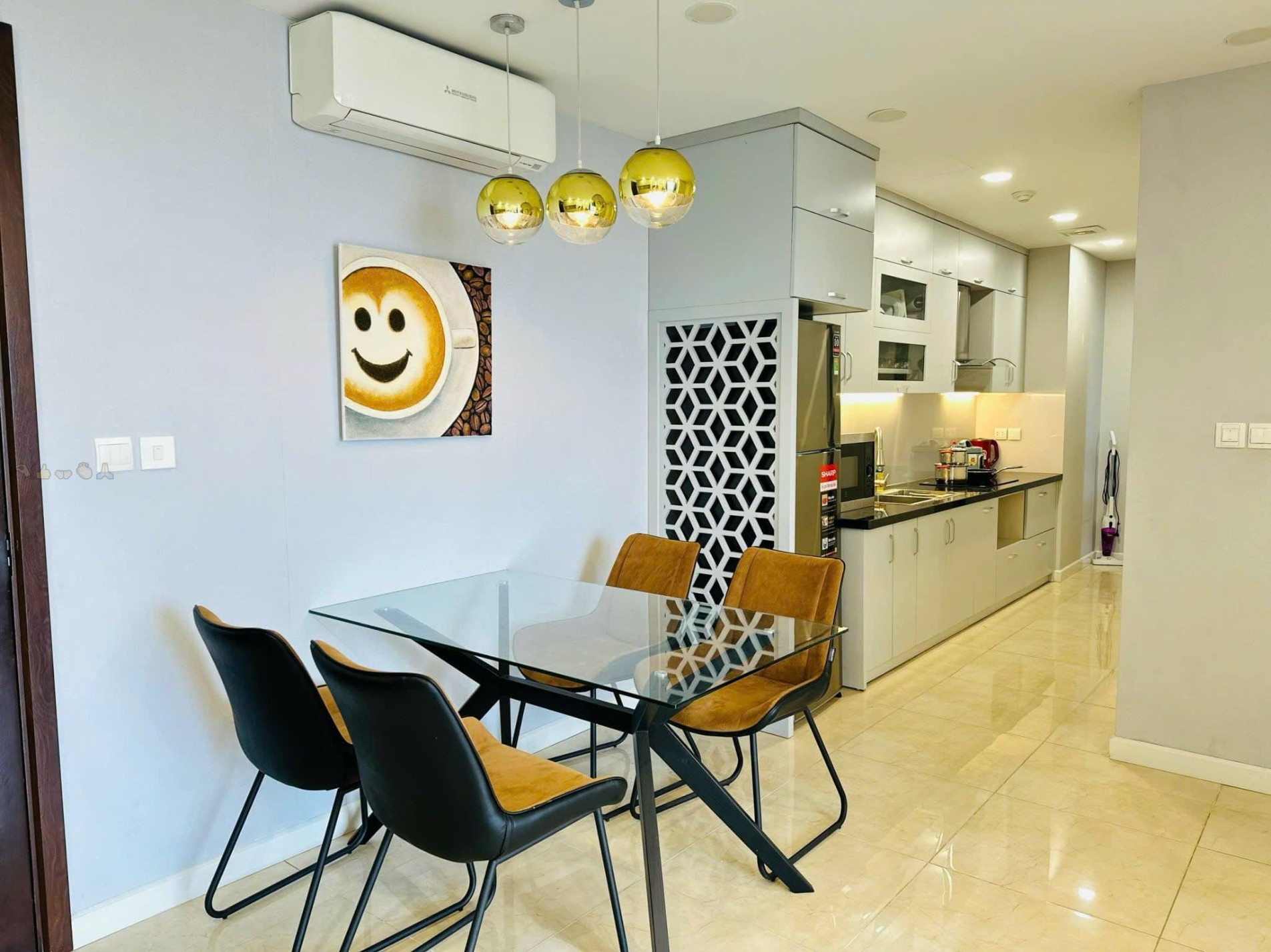 Bán căn 2PN Vinhomes D'Capitale Trần Duy Hưng view hồ chỉ 9 t.ỷ 3