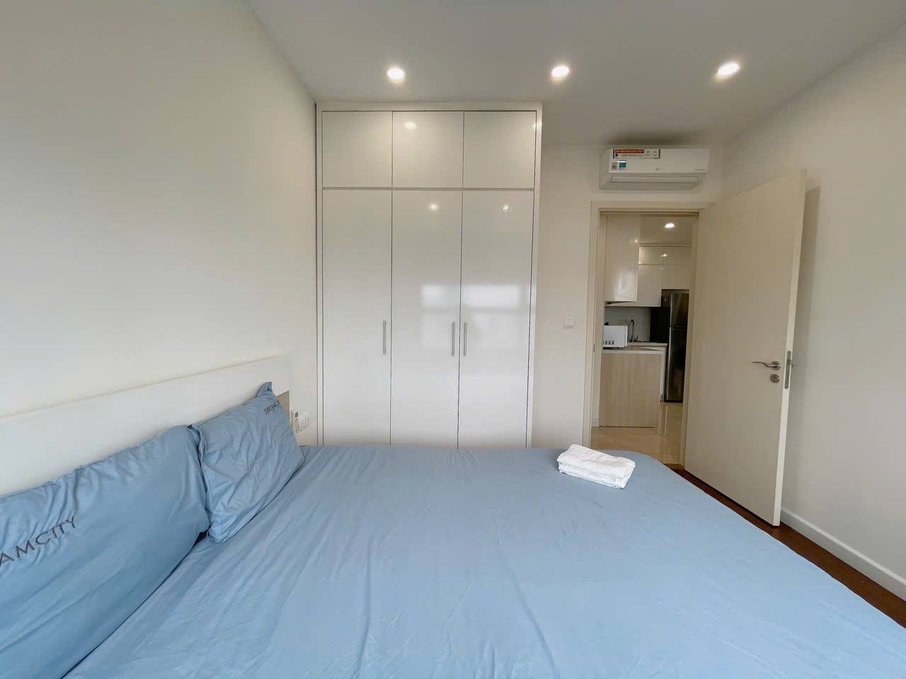 Bán căn hộ 3pn dt 103m2 VIEW PHỐ cực đẹp tại Vinhomes D'Capitale 4