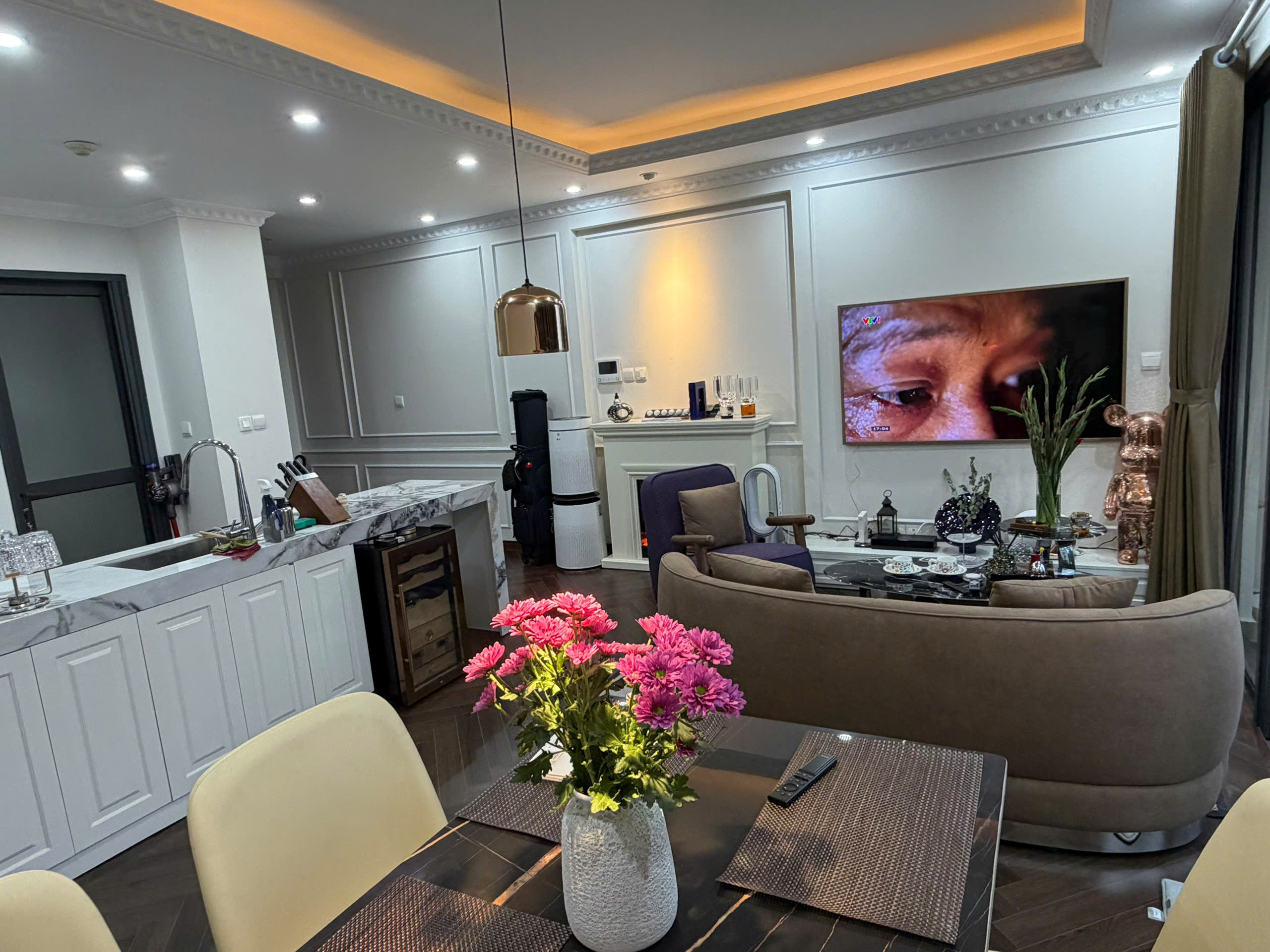 Bán căn hộ 3PN VIEW HỒ C3 Vinhomes D'Capitale - 12.x tỷ 4