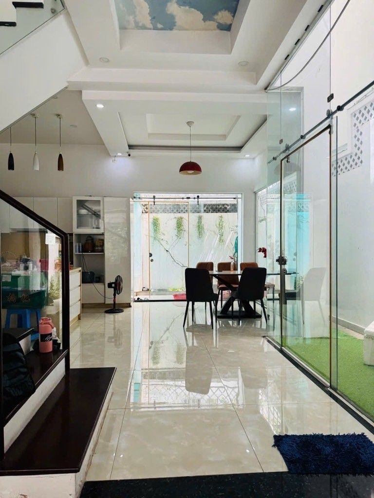 Biệt thự công viên 7x19  giáp Quận 8 Ấp 5 Bình Hưng Bình Chánh chỉ 15 tỷ 5- 0931172218 2