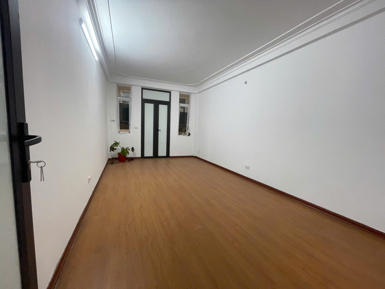 Cho thuê Nhà Riêng Lãng Yên - Quận Hai Bà Trưng 35m x 5T NHÀ SẠCH ĐẸP giá 15 triệu 5