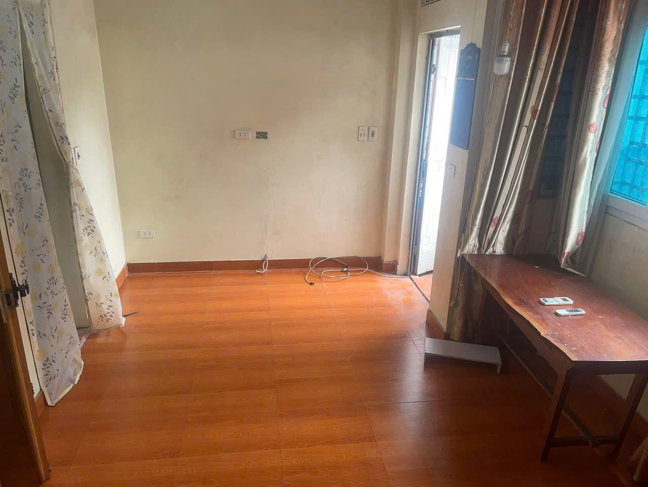 Cho thuê nhà nguyên căn ngõ Hoàng Cầu - Ô Chợ Dừa, Đống Đa 42m x 4T giá 15 triệu 5