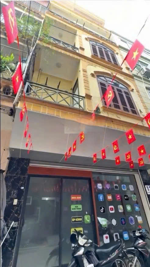 Cho thuê nhà Phố Trần Quốc Hoàn, Cầu Giấy 35m x 5T, MT 6M giá 15 triệu, NGÕ Ô TÔ