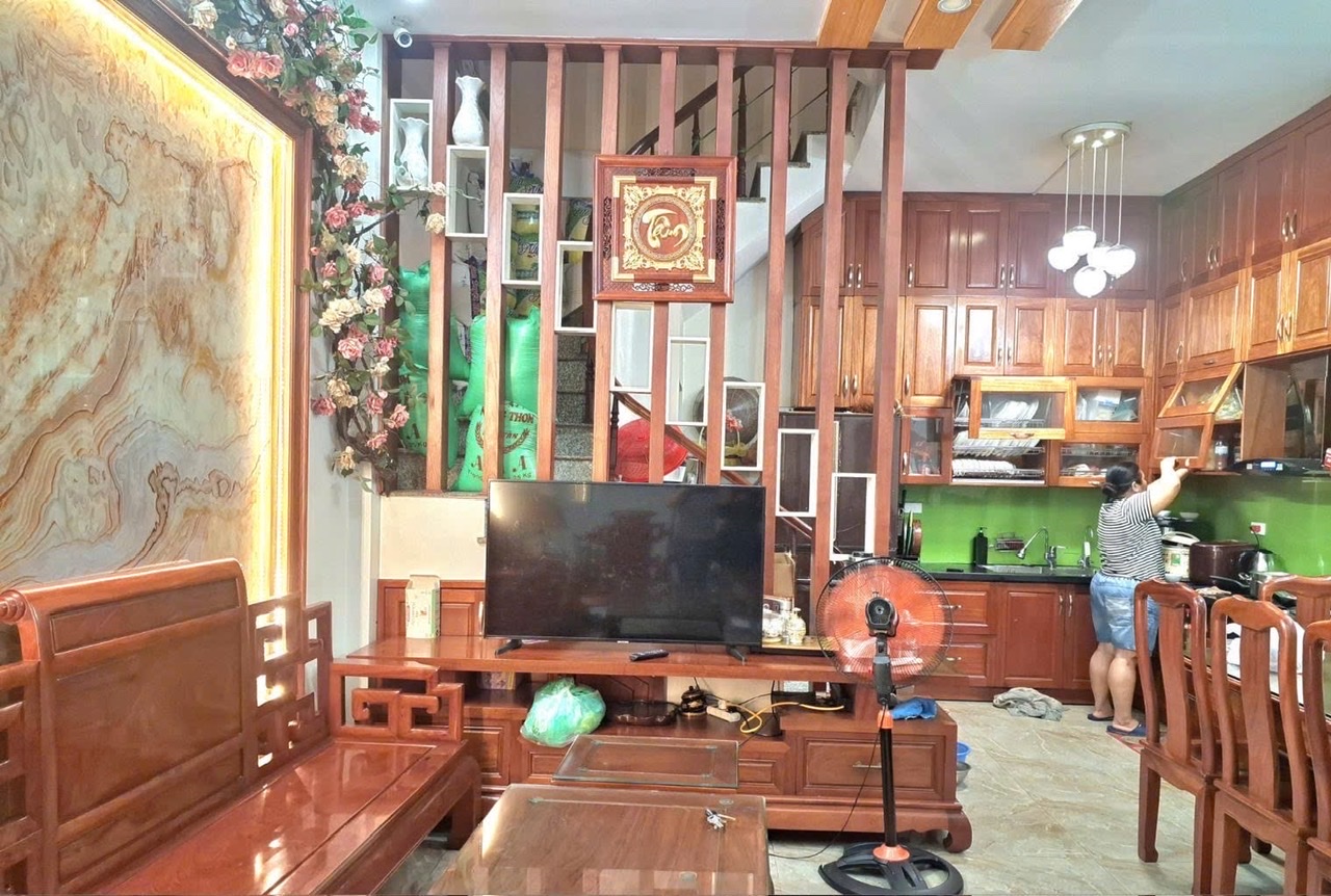 Cho thuê nhà riêng ngõ 44 Trần Bình, Hoàng Quốc Việt, Cầu Giấy 40m x 6T giá 16 triệu