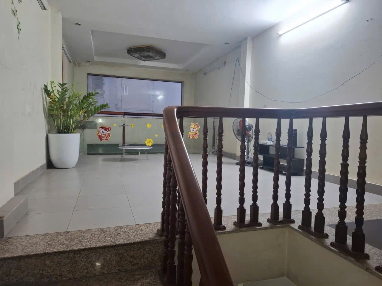 Cho thuê nhà riêng Phú Đô - Nam Từ Liêm 35m x 5T, 3PN4VS giá 11.5 triệu, NGÕ Ô TÔ 2