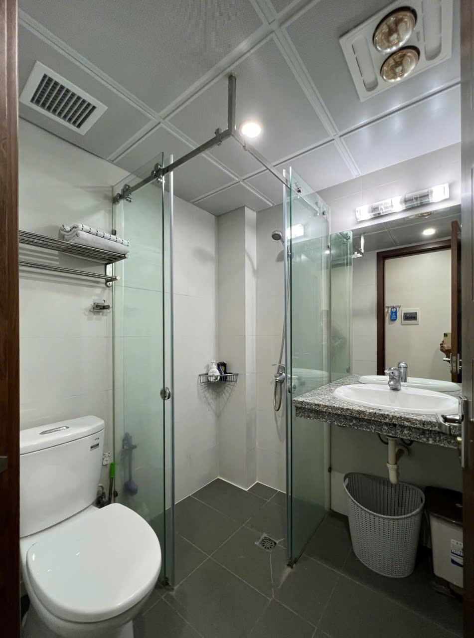 Cho thuê nhà ngõ Chùa Láng, Đống Đa 80m x 5T giá 29 triệu Ô TÔ DỪNG ĐỖ - KD 4