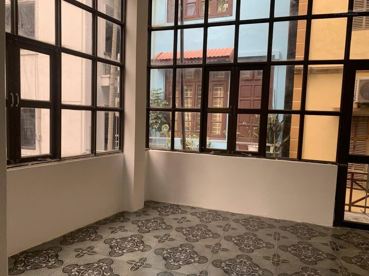 Cho thuê nhà ngõ 175 Lạc Long Quân,  Nghĩa Đô, Cầu Giấy 60m x 3T giá 9 triệu 2