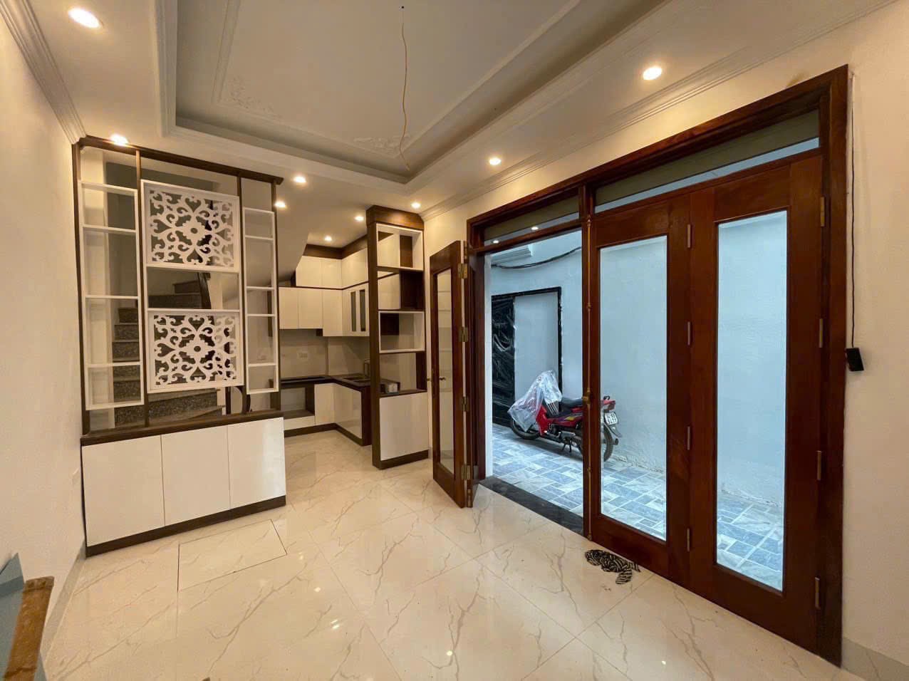 Bán gấp giá rẻ Bạch Đằng 26m/29mt2, 5 tầng, mặt tiền 3m, 4.2 tỷ Hai Bà Trưng.