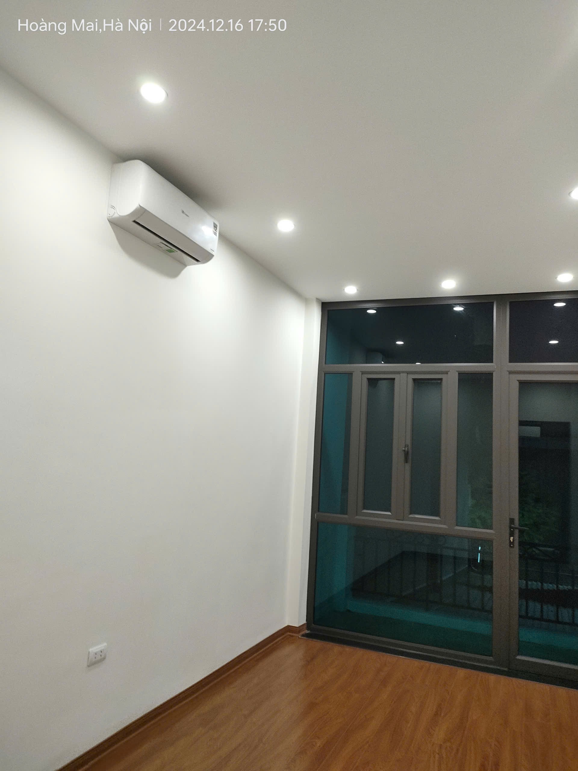 Bán gấp giá rẻ mặt phố lô góc ô tô, kinh doanh Tương Mai 31m/38mT2, 3 tầng, mt 3.4m/7.4m, 12 tỷ 2