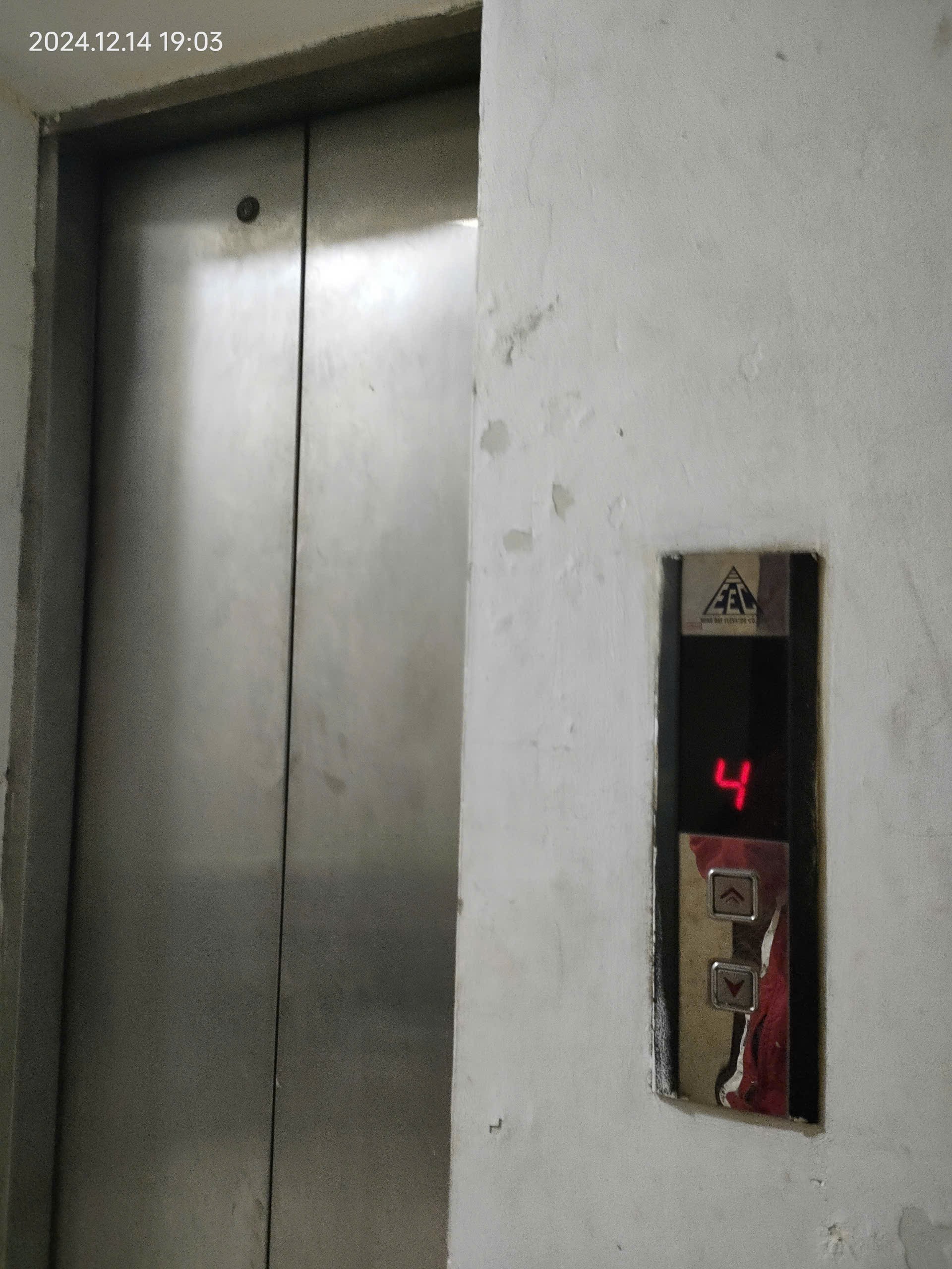 Bán gấp giá rẻ chung cư Mai Hương 60m, Tầng 5, mặt tiền 4m, 2.65 tỷ Bạch Mai, Hai Bà Trưng.