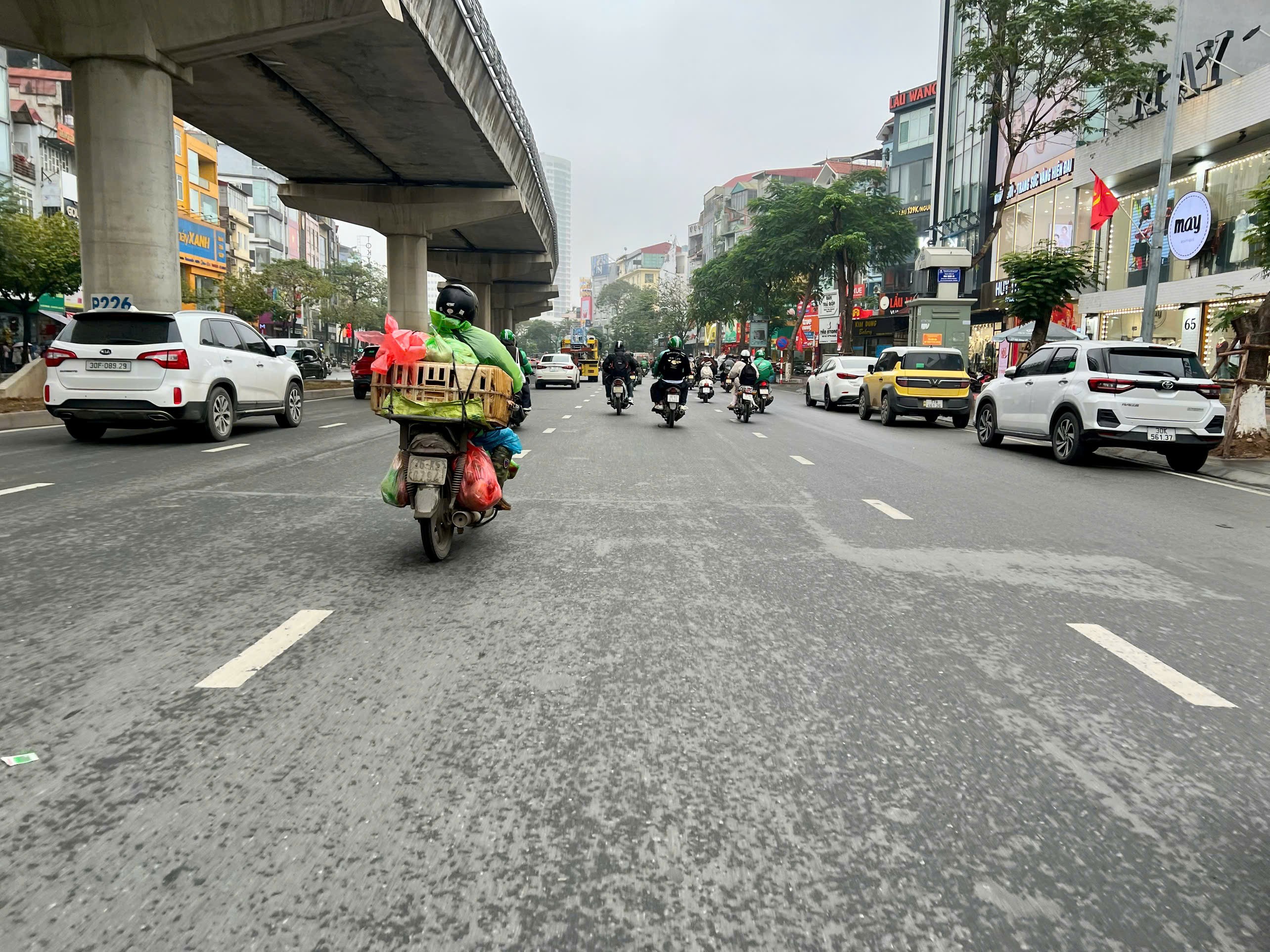 Bán đất tặng nhà Hồ Tùng Mậu, lô góc, ô tô đỗ cửa, 1 nhà ra phố, gần ga Metro, hơn 14 tỷ