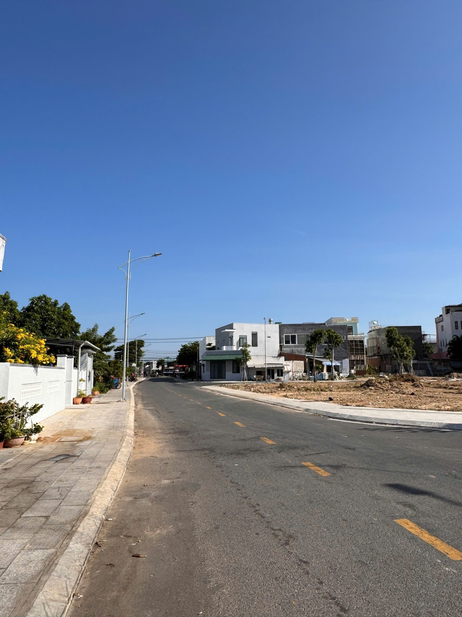 Lô đẹp ở Khu đô thị Phủ Hà Phan Rang, đối diện TTTM giá 2ty3 2