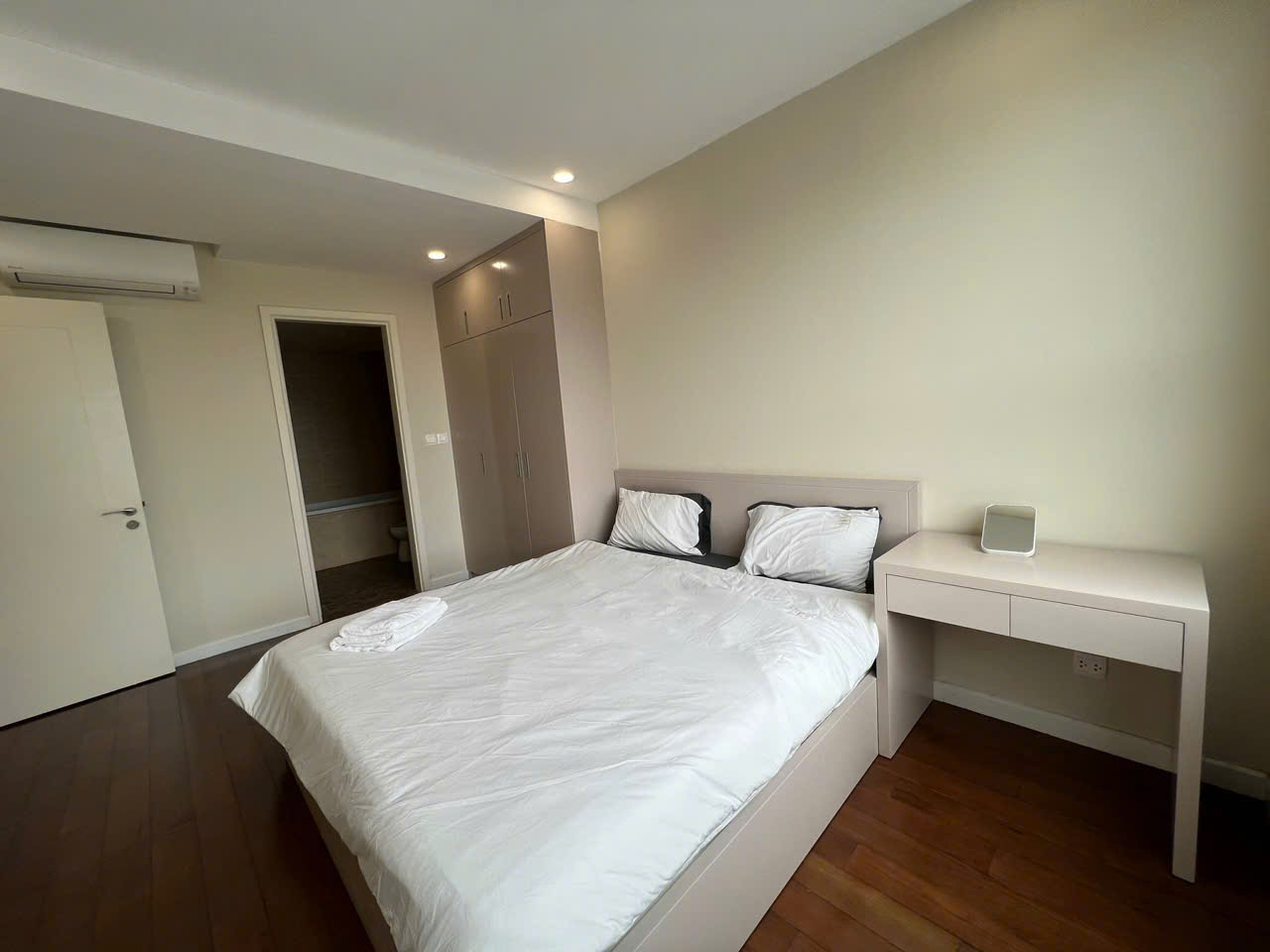 Cần bán Căn hộ chung cư dự án Vinhomes D'Capitale, Diện tích 85m², Giá Thương lượng 5