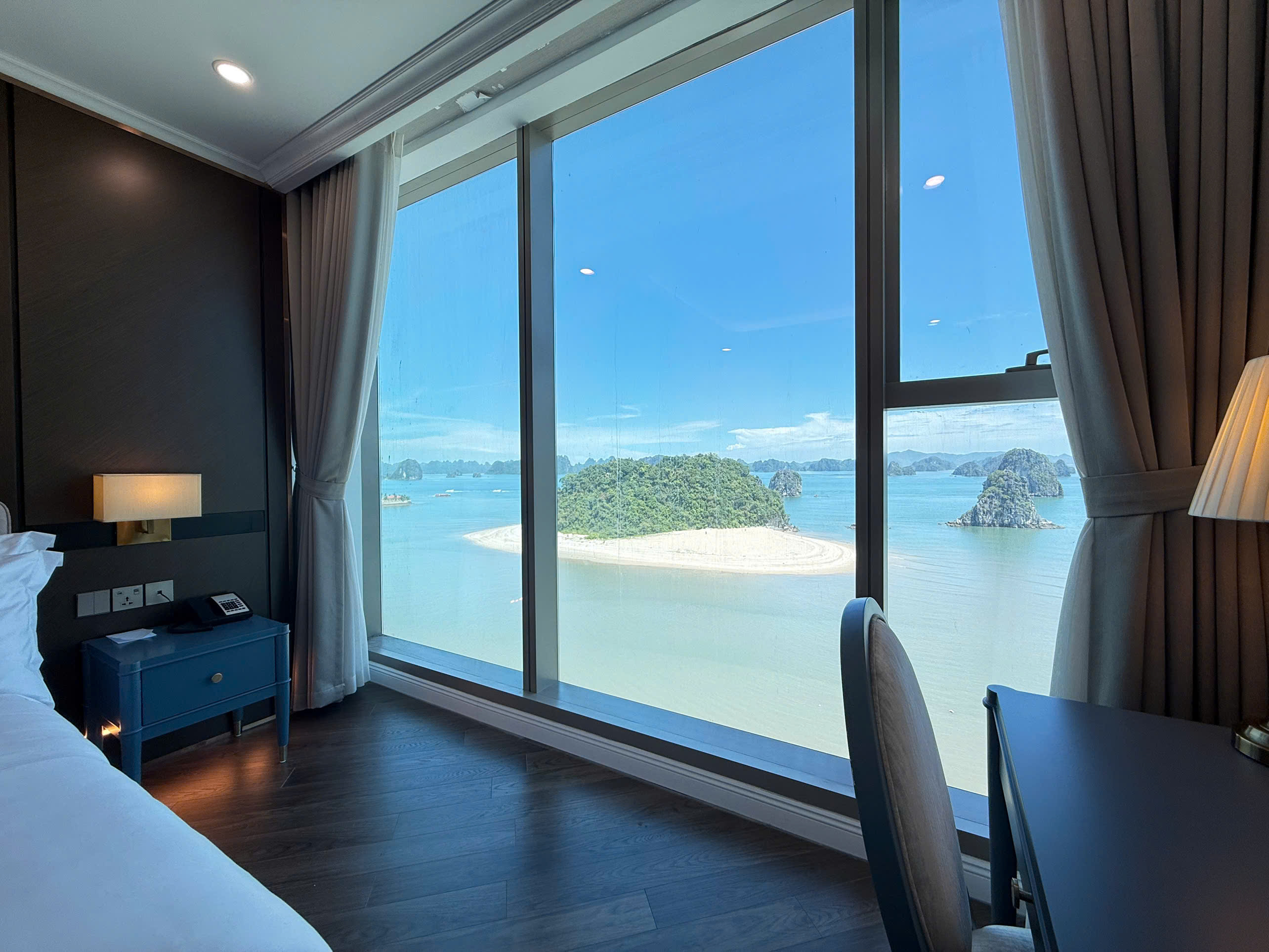 Sở hữu căn hộ View 360 độ Vịnh Bái Tử Long giá chỉ từ 2 Tỷ - Crystal Holidays Harbour Vân Đồn 4