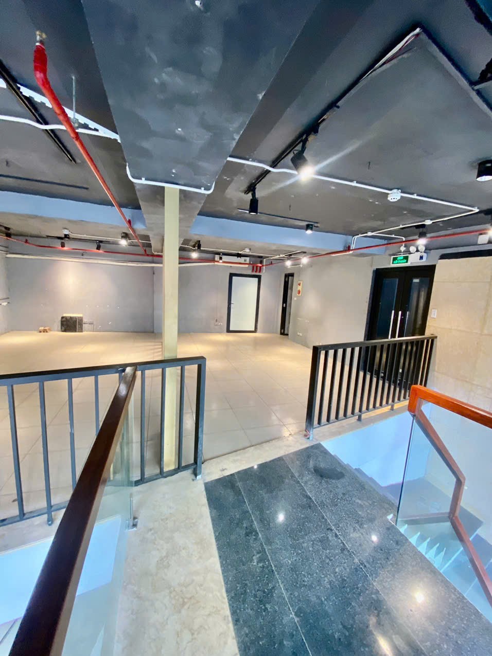 Cho thuê MBKD, Cửa Hàng,Phòng Khám... DT 150m2 mặt tiền 10m Phố Trần Đại Nghĩa, Hai Bà Trưng, HN 4