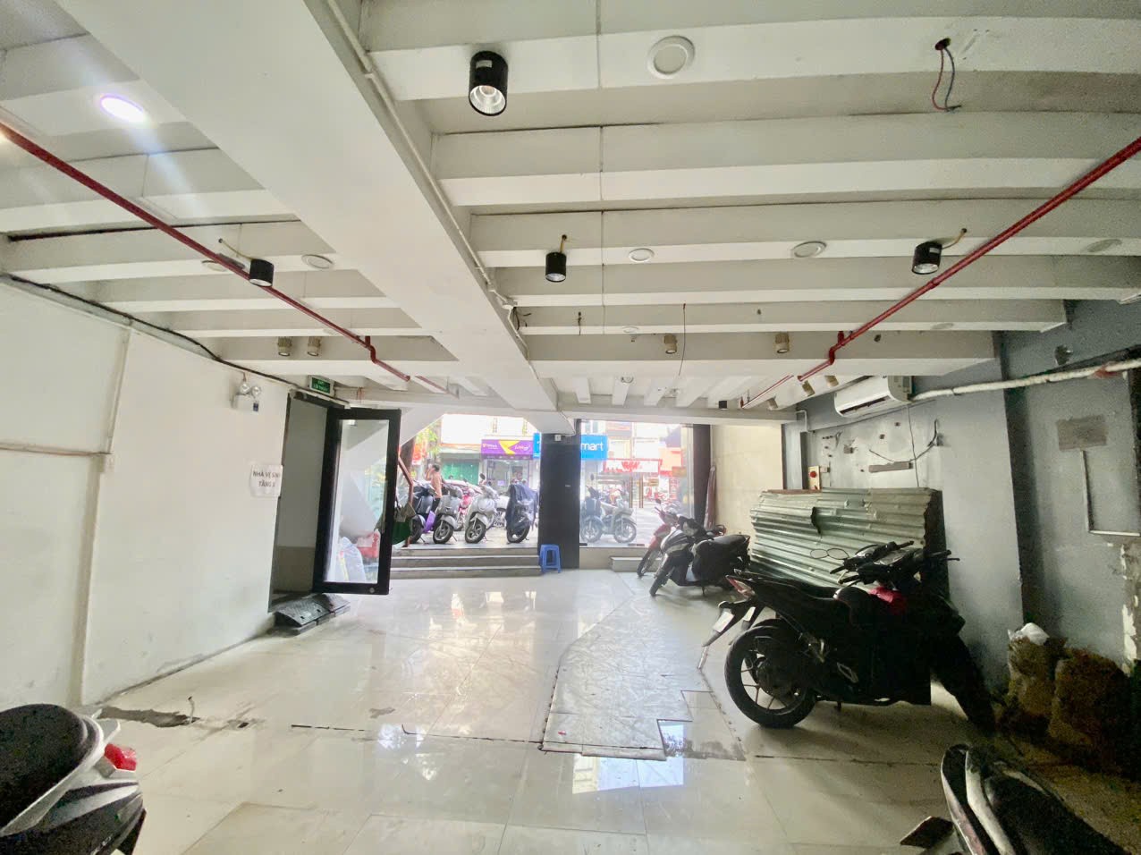 Cho thuê MBKD, Cửa Hàng,Phòng Khám... DT 150m2 mặt tiền 10m Phố Trần Đại Nghĩa, Hai Bà Trưng, HN 3