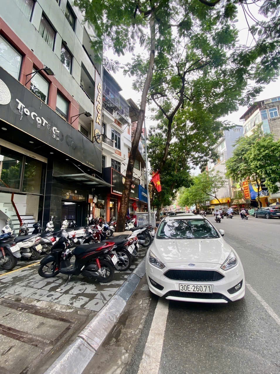 Cho thuê MBKD, Cửa Hàng,Phòng Khám... DT 150m2 mặt tiền 10m Phố Trần Đại Nghĩa, Hai Bà Trưng, HN 2