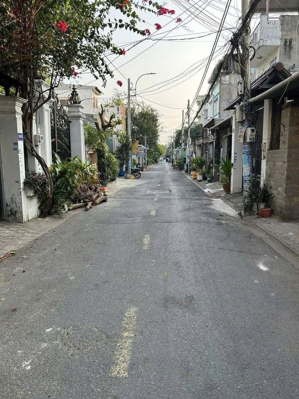 NGỘP BANK – 1 ĐỜI CHỦ – MẶT TIỀN TRUNG MỸ TÂY, Q12 ĐƯỜNG 7M THÔNG 2