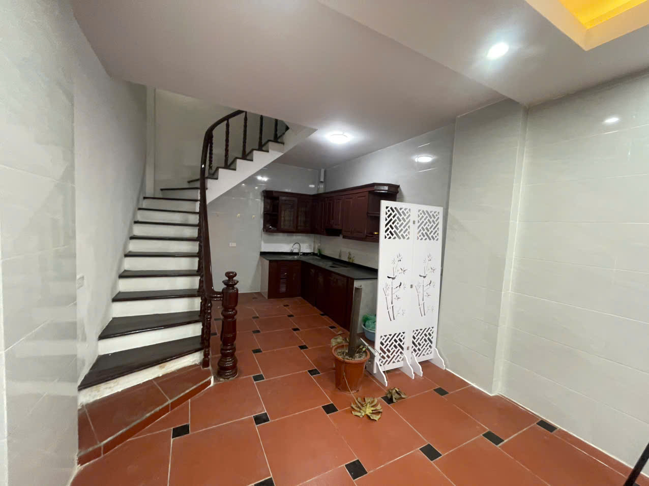 Cho thuê Nhà Riêng Lãng Yên - Quận Hai Bà Trưng 35m x 5T NHÀ SẠCH ĐẸP giá 15 triệu 2