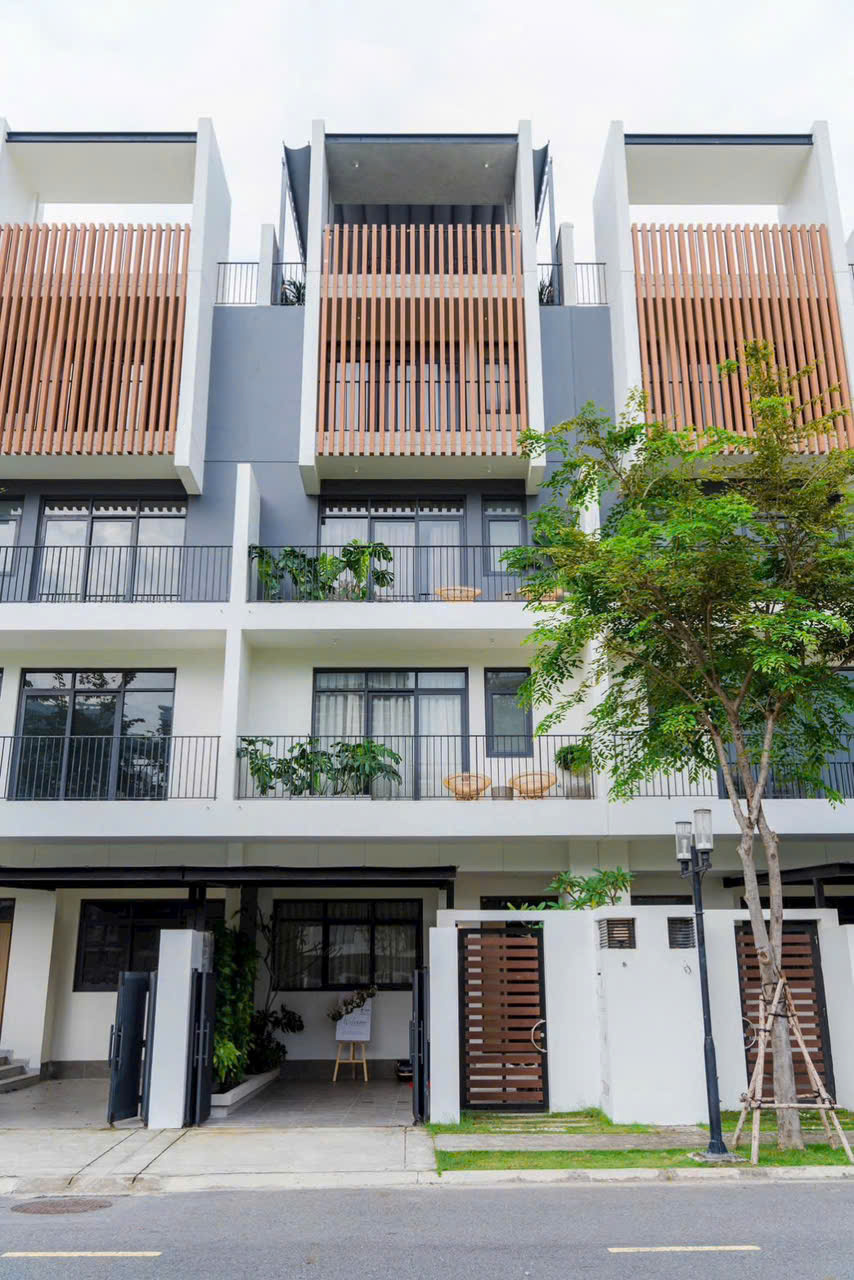 Cần bán Nhà mặt tiền dự án Midori Park, Diện tích 114m², Giá 10250 Triệu