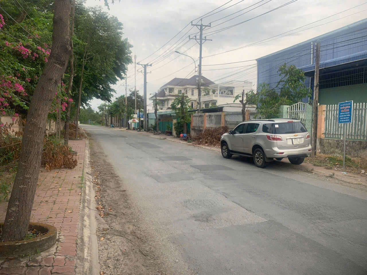 Bán nhà xưởng Tân Khánh, TP Tân An, 3000m2, full thổ, giá 36 tỷ 6