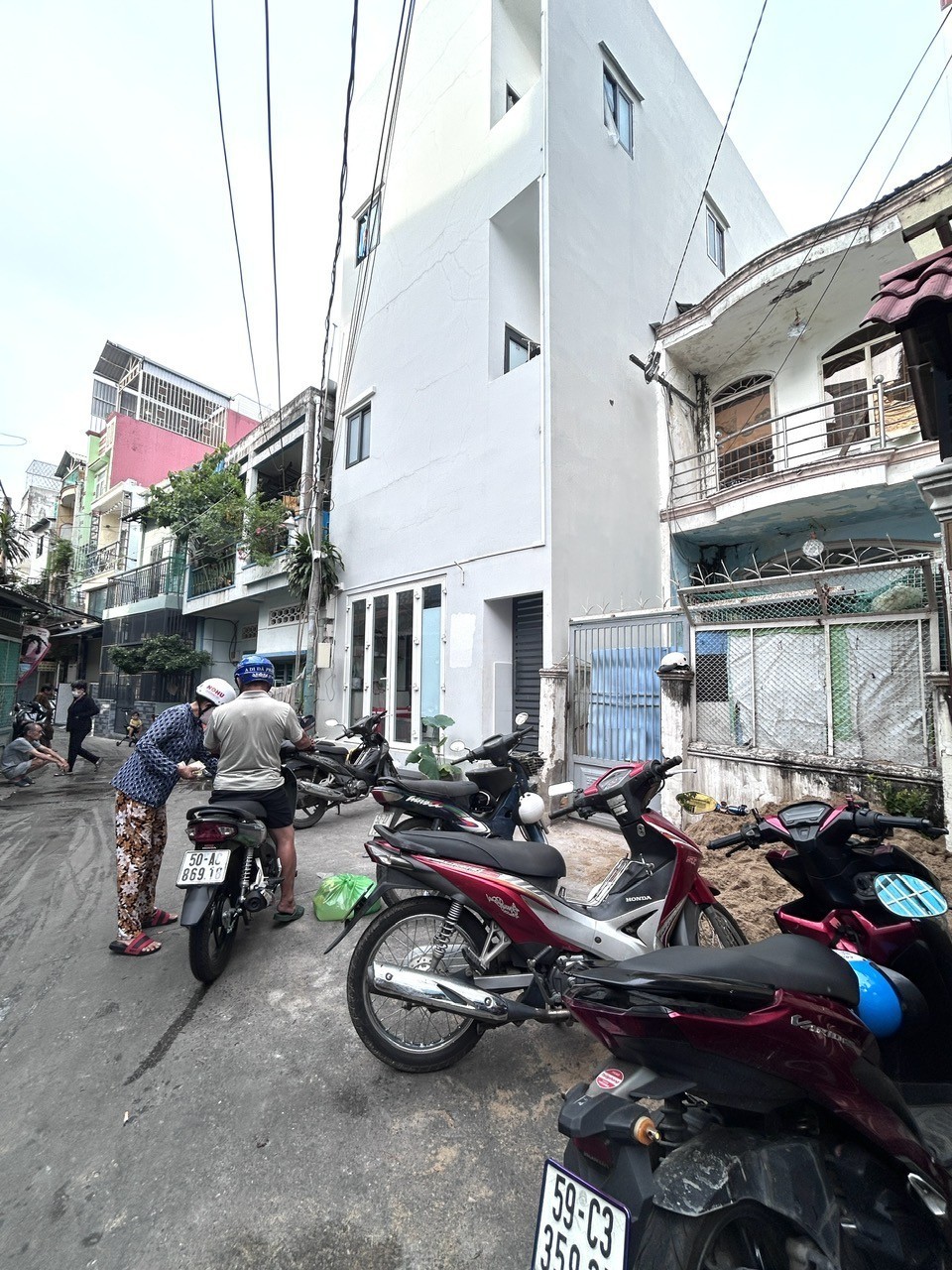 BÁN NHÀ Đ.TÔN ĐẢN- NGANG NỞ HẬU TÀI LỘC- TRƯỚC NHÀ RỘNG 8M- GIAO THƯƠNG VỚI TÔN THẤT THUYÊT VÀ 3