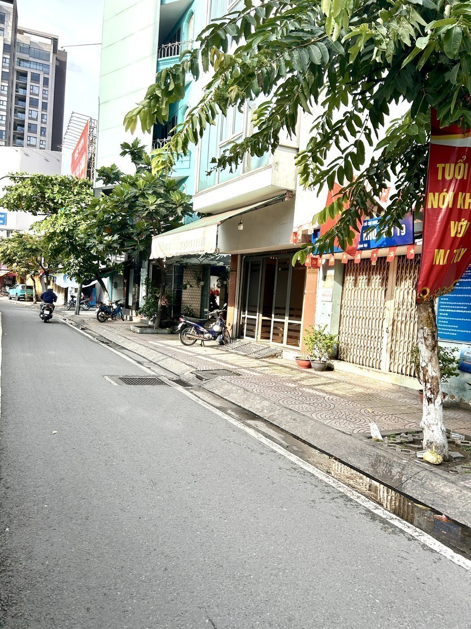 BÁN MT KINH DOANH Đ.KHÁNH HỘI- CHỈ 6.6T THÔI- GIAO THƯƠNG GIỮA TÔN THẤT THUYẾT VÀ BẾN VÂN ĐỒN- GẦN 3