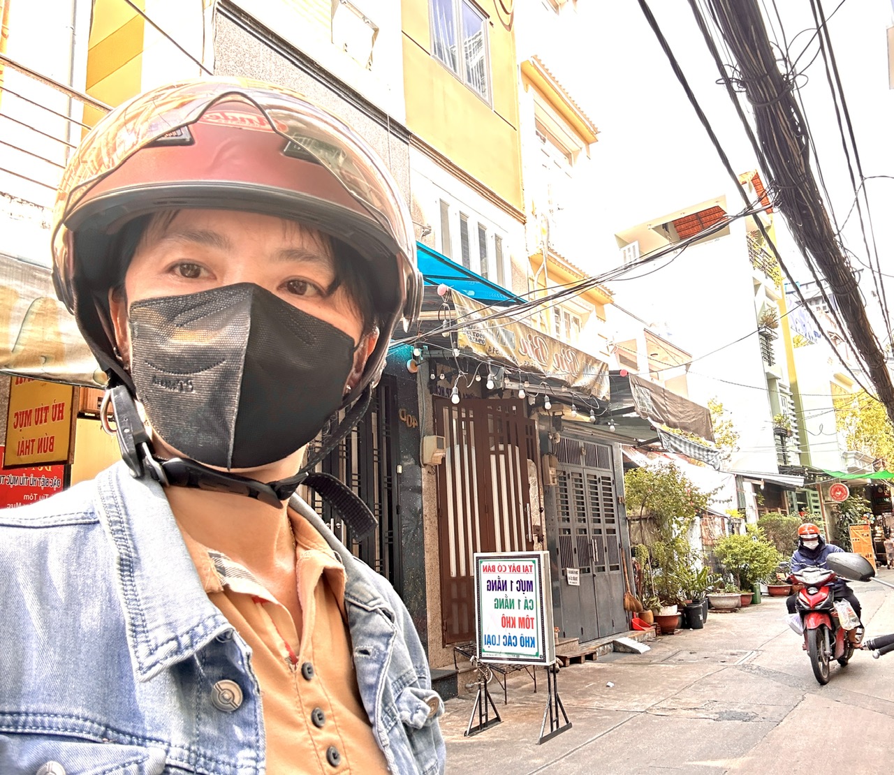 NHỈNH 4T CÓ NGAY NHÀ MT Đ.SÔ- XE HƠI ĐẬU CỬA- THÔNG RA KHÁNH HỘI- TÔN THẤT THUYẾT- ĐẾN BẾN VĂN ĐỒN. 4