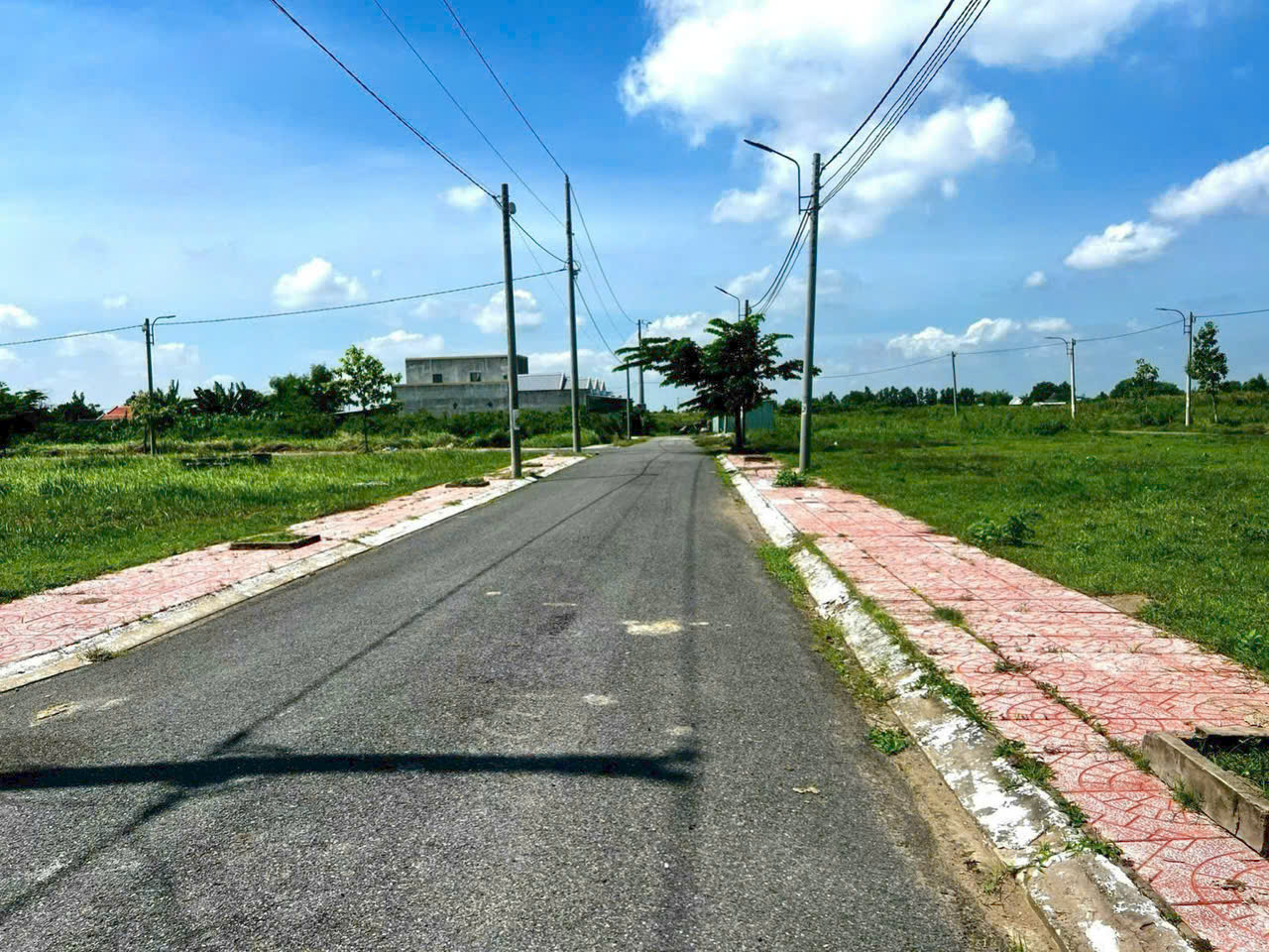 Đất nền thị trấn 92m2 kdc 1B mt đường Chu Văn An giá xả cuối năm 980tr