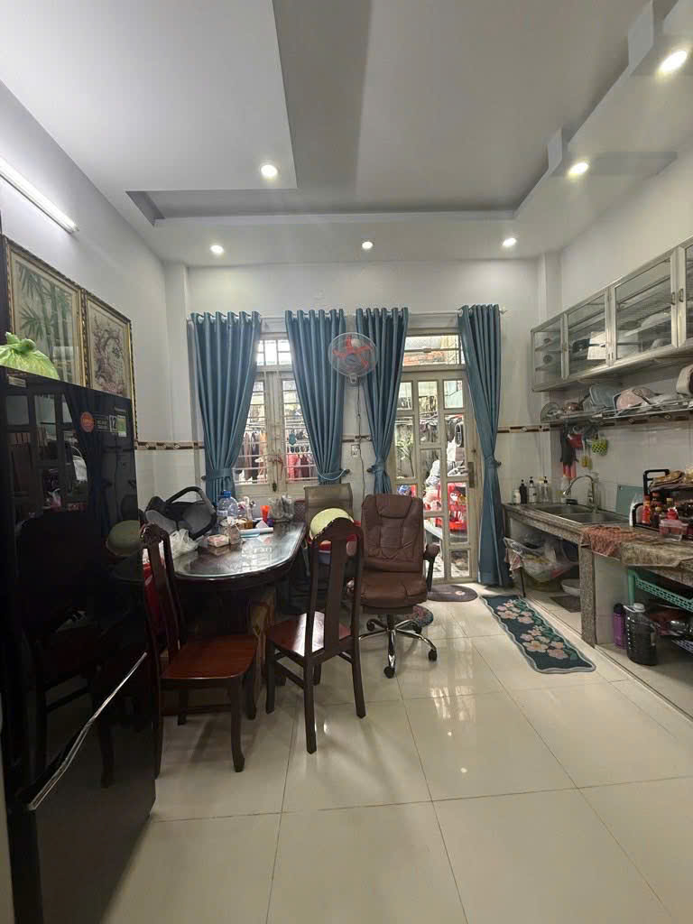 BÁN NHÀ MẶT TIỀN HẺM 1113 HUỲNH TẤN PHÁT, CÓ SÂN SAU THOANG MÁT 4