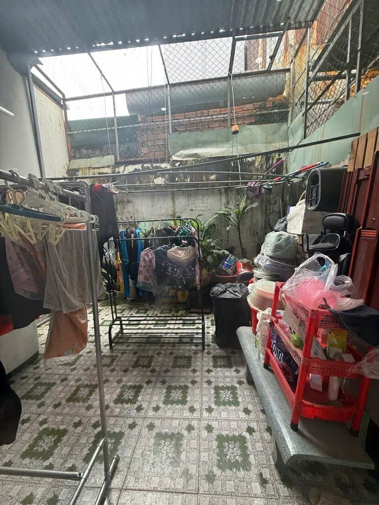 BÁN NHÀ MẶT TIỀN HẺM 1113 HUỲNH TẤN PHÁT, CÓ SÂN SAU THOANG MÁT 5