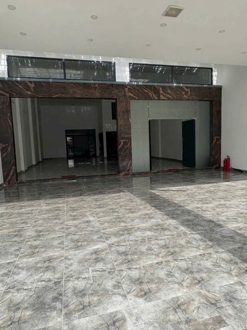 NHÀ (10x30) MẶT TIỀN TRẦN VĂN MƯỜI – BÀ ĐIỂM, HÓC MÔN - NGANG 10M HIẾM 2