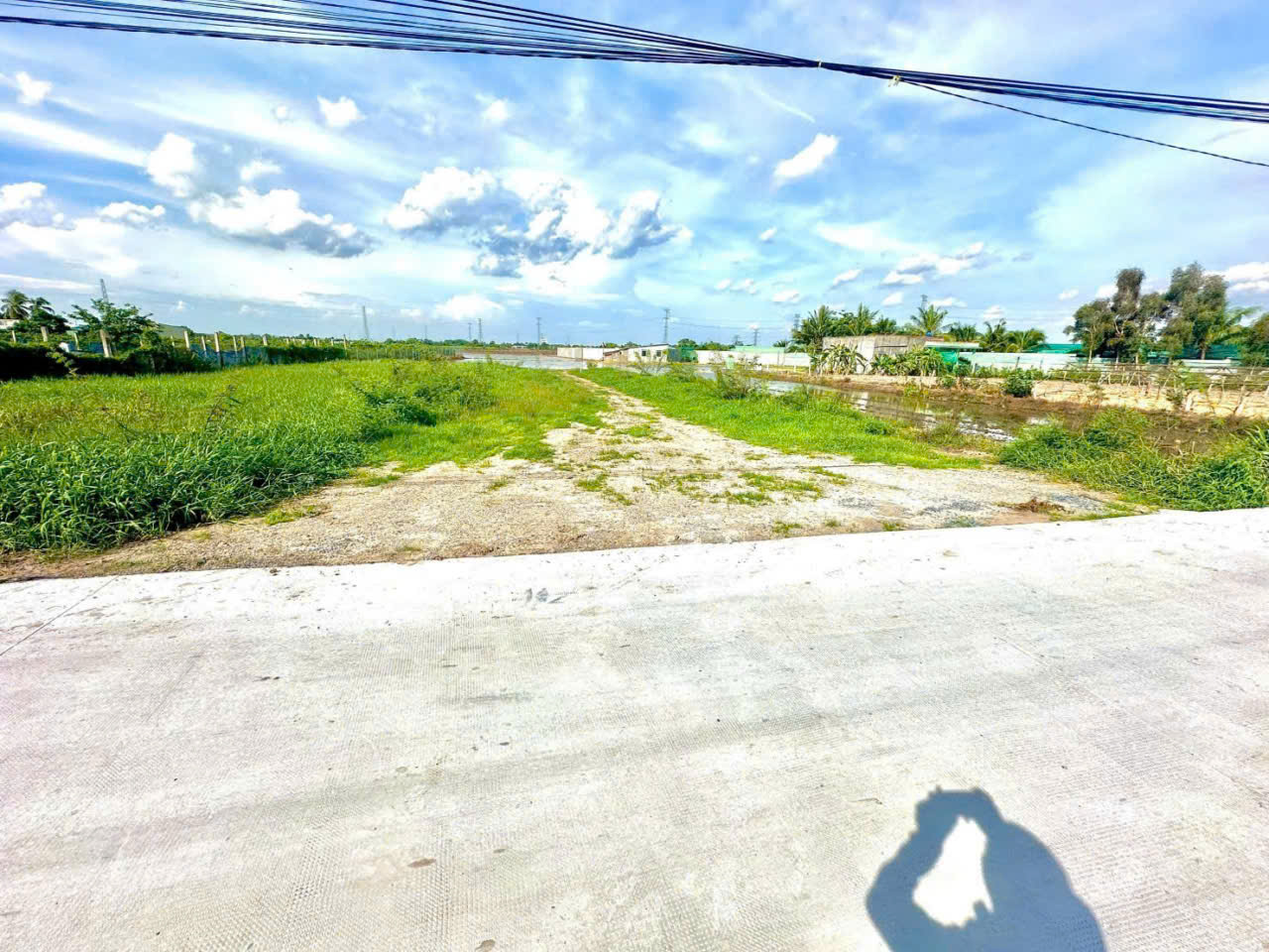 Bán đất thổ cư nở hậu đường liên ấp 2-3 , xã Thạnh Đức , Bến Lức dt 430m2 giá giảm còn 2 tỷ 3