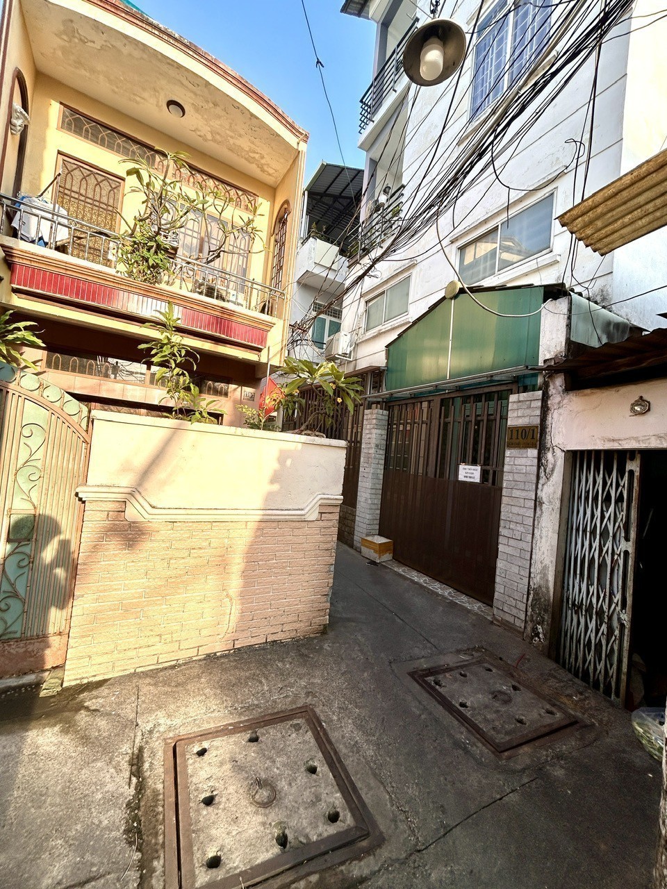 BÁN NHÀ NGANG LỚN 5.9M- CÁCH VÀI BƯỚC CHÂN RA MT XÓM CHIẾU- LƯU THÔNG TÔN THẤT THUYẾT- NGUYỄN TẤT 2