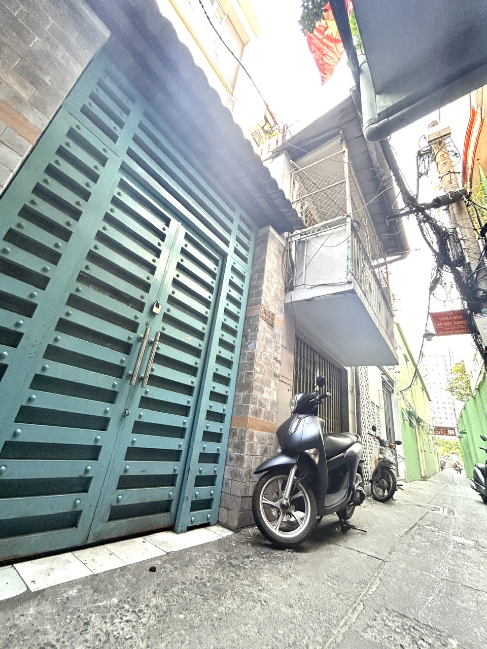 BÁN NHÀ CÁCH 30M RA MT BẾN VÂN ĐỒN- ĐI LẠI THUẬN TIỆN- LƯU THÔNG Q8, Q1 CHỈ 2 PHÚT- GẦN TRƯỜNG ĐH 4