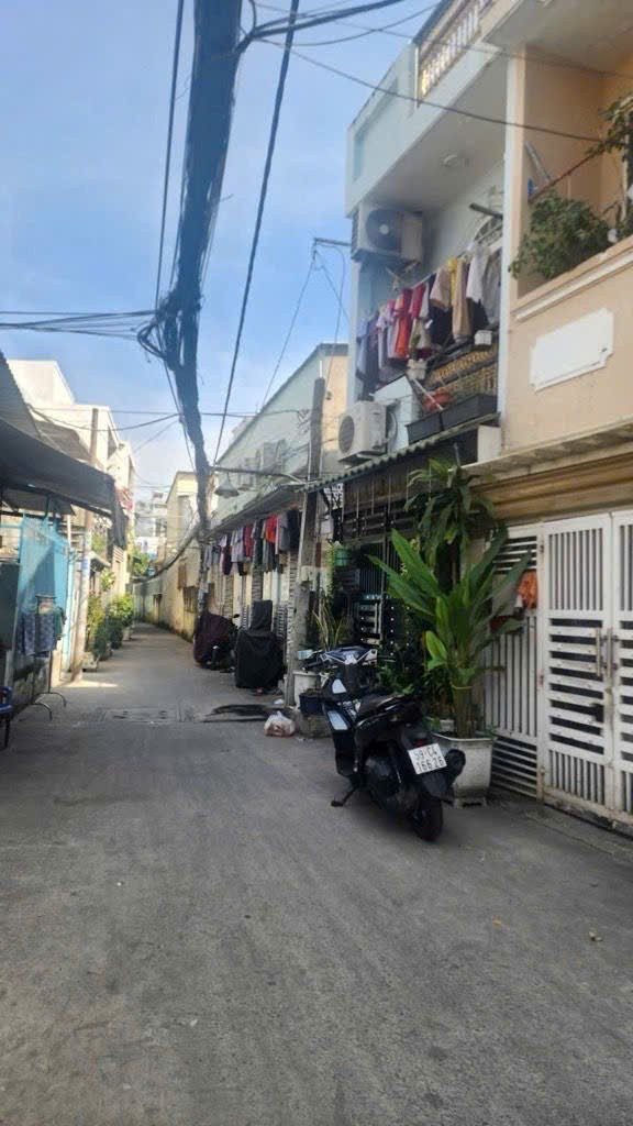 NHÀ 2 TẦNG MT HẺM THẲNG – HUỲNH TẤN PHÁT 3