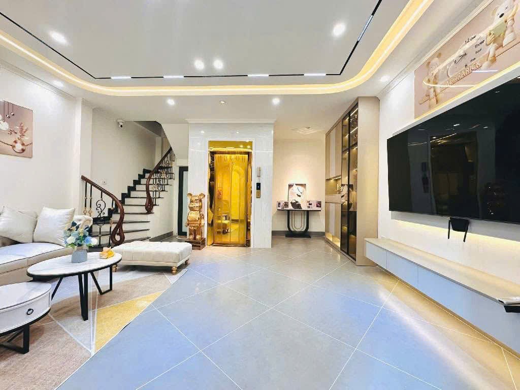 CẦN BÁN NHÀ MẶT NGÕ LẠC LONG QUÂN ĐƯỜNG RỘNG 2 OTO TRÁNH, DT 46M2 , 5TANG