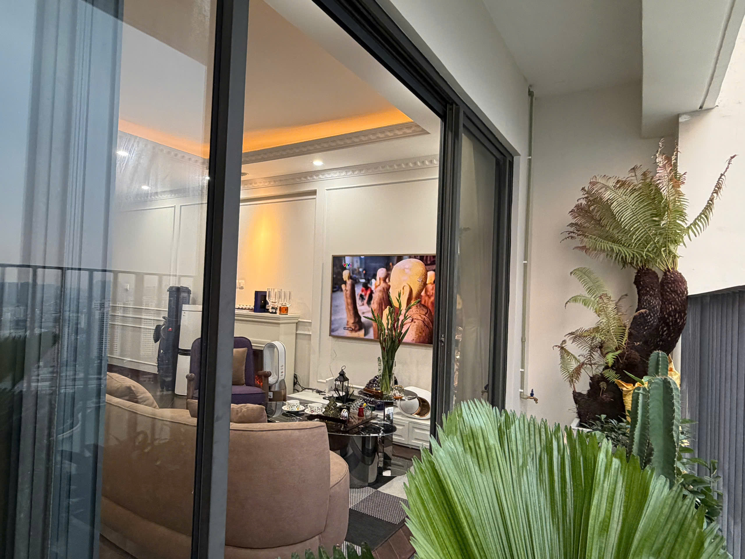 Cần bán Căn hộ chung cư DCapitale C6 – Căn 3 ngủ 85m², view hồ hiếm của dự án 4