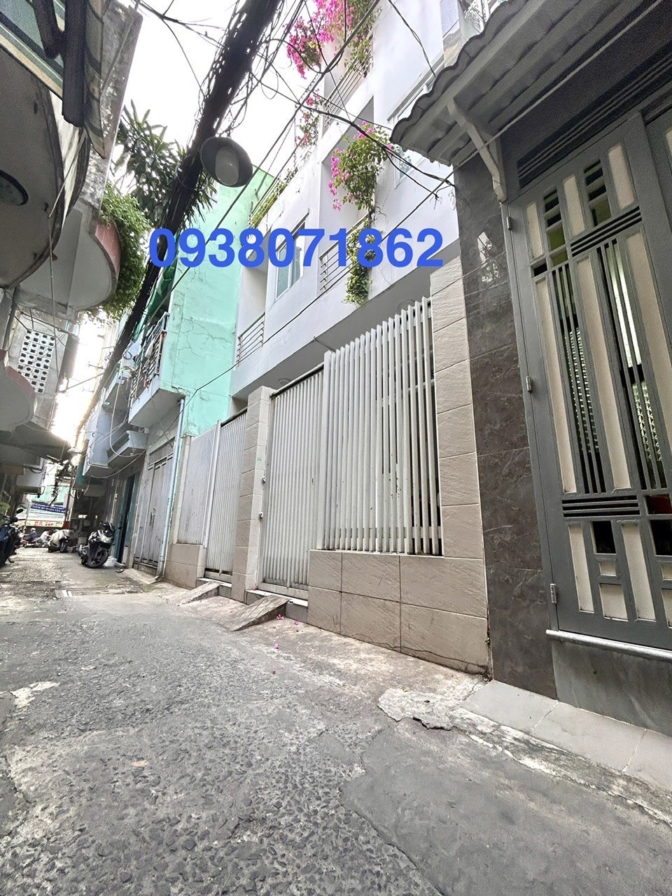 BÁN NHÀ Đ.ĐOÀN VĂN BƠ- VÀI BƯỚC CHÂN RA MT XE HƠI- KẾ BÊN LÊ QUỐC HƯNG- LƯU THÔNG TÔN ĐẢN -HOÀNG 5