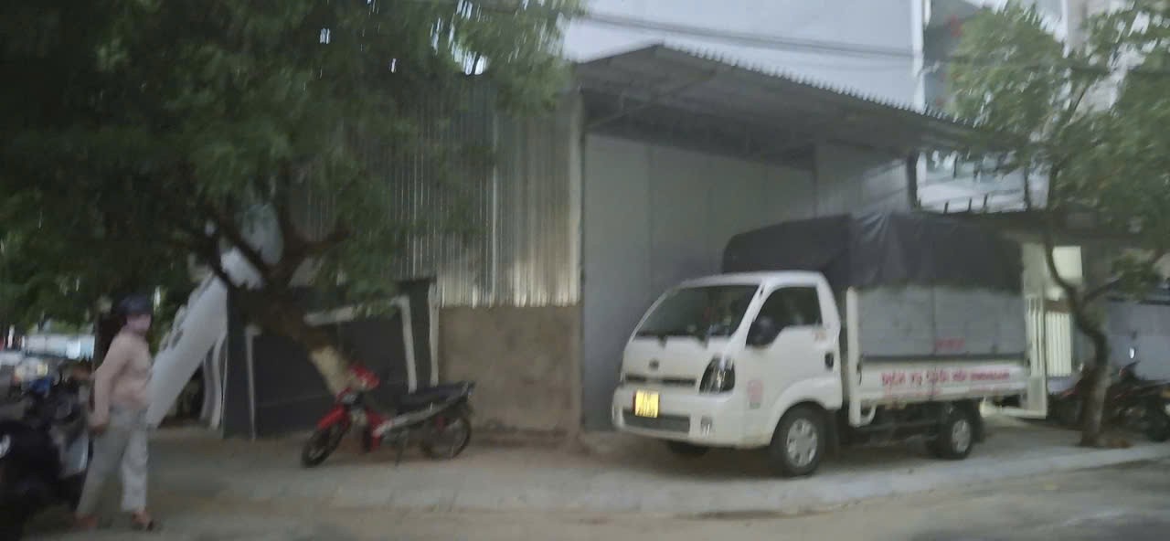 LÔ GÓC , THOÁNG ĐẸPVỊ TRÍ TOÀN KHÁCH TÂY SONG SONG DƯƠNG ĐÌNH NGHỆ